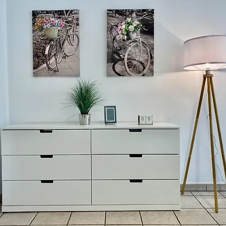 Helle Mit Wintergarten - Nahe Ruhrgebiet Und Freizeitpark Movie Park Apartmán *