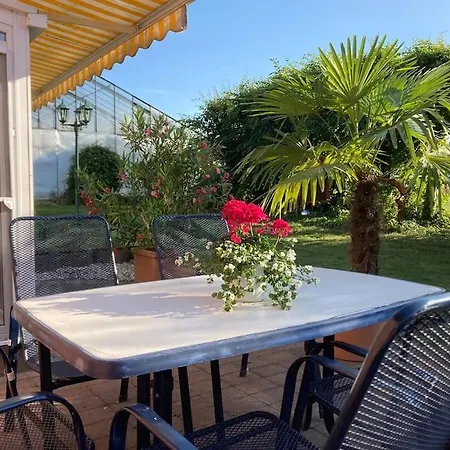Helle Mit Wintergarten - Nahe Ruhrgebiet Und Freizeitpark Movie Park Apartmán Bottrop