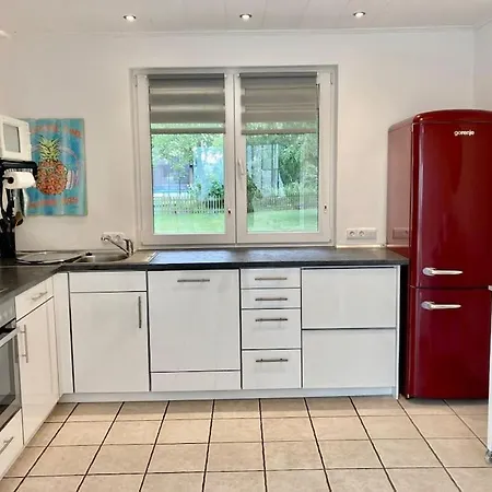 Helle Mit Wintergarten - Nahe Ruhrgebiet Und Freizeitpark Movie Park Apartmán *